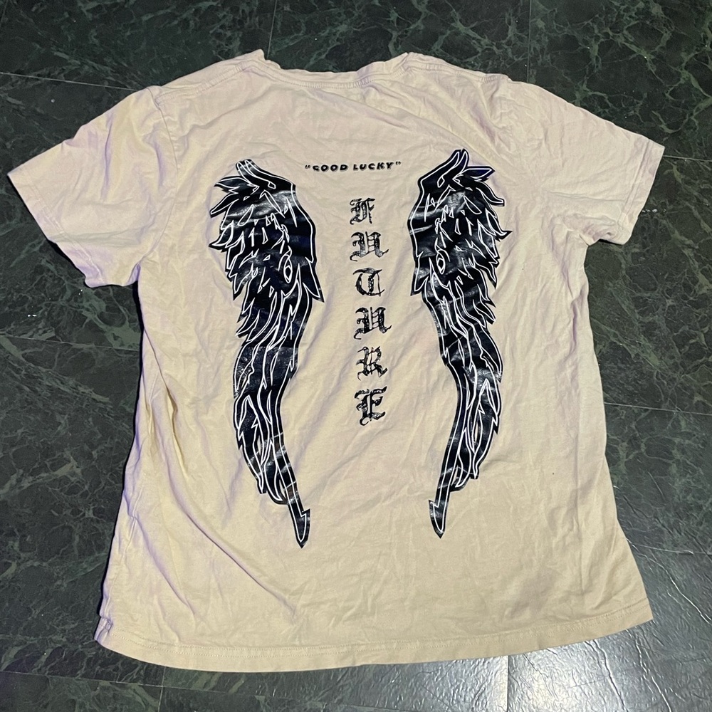 Wing graphic tee